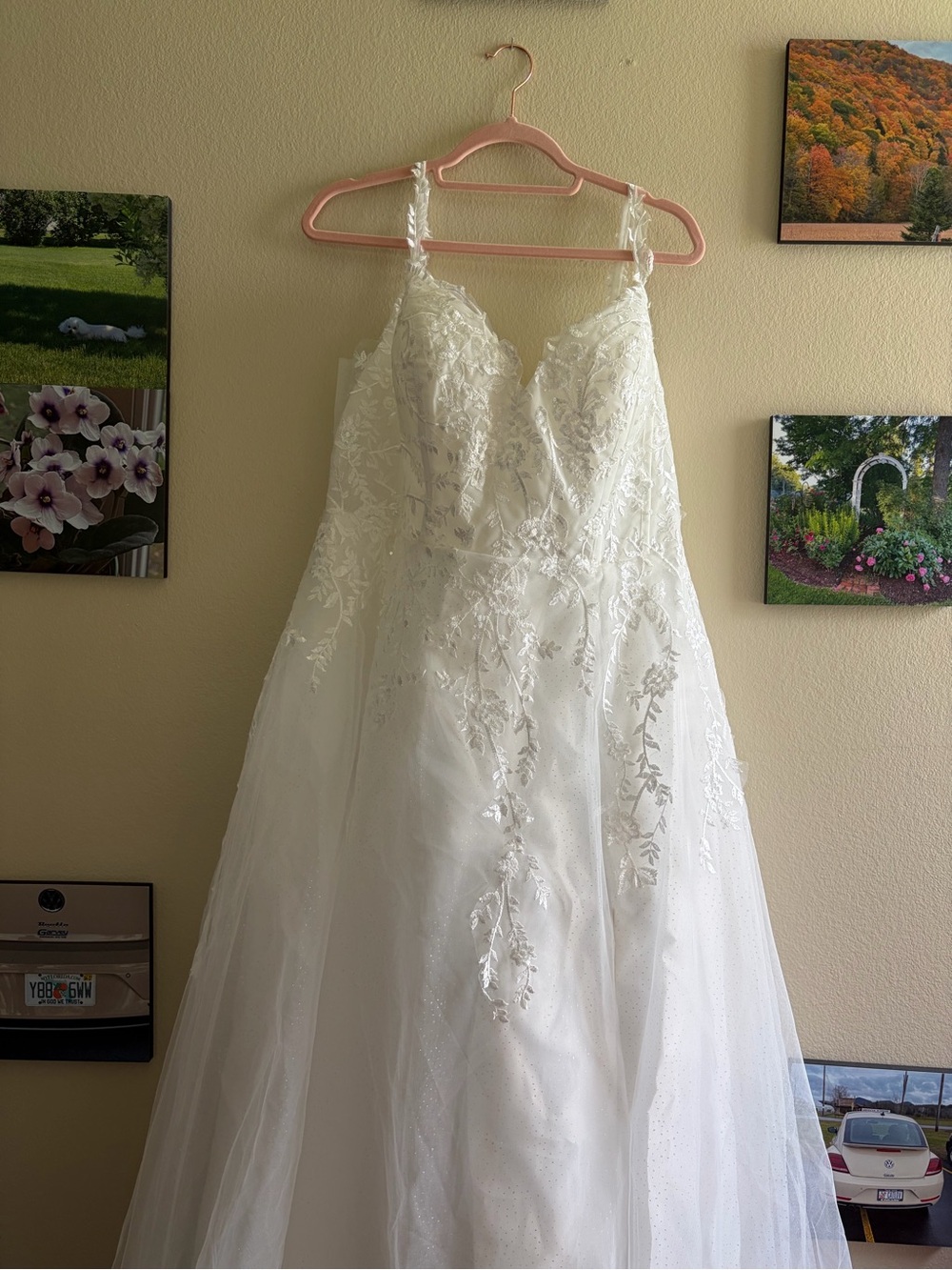 Fashion White Lace A-Line Wedding Gown